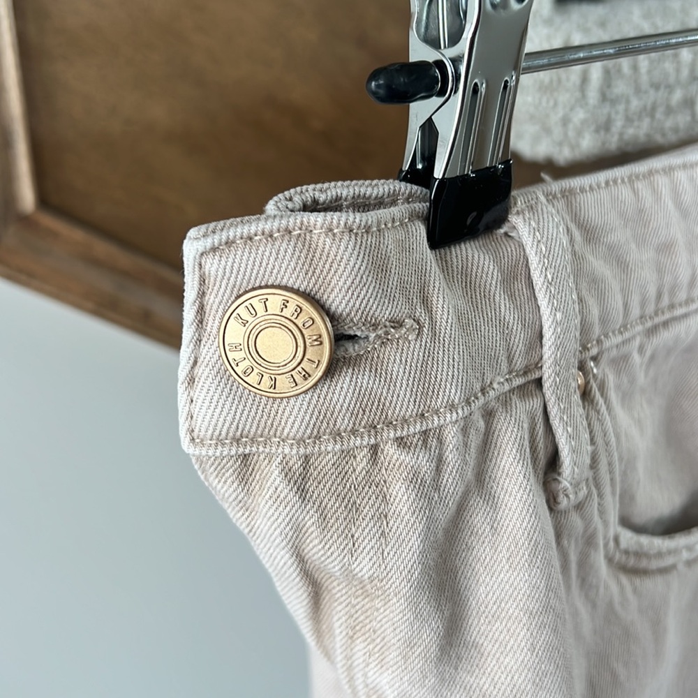 Kut Jane High Rise Shorts - Picture 8 of 10